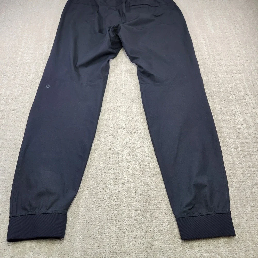 Lululemon Joggers Men Medium Warpstreme Black Athleisure Regular Fit Stretch